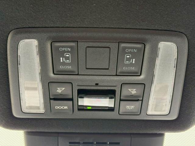 トヨタ&nbsp;ヴォクシーハイブリッドの画像7