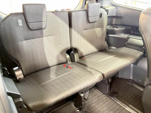 トヨタ&nbsp;ヴォクシーハイブリッドの画像11