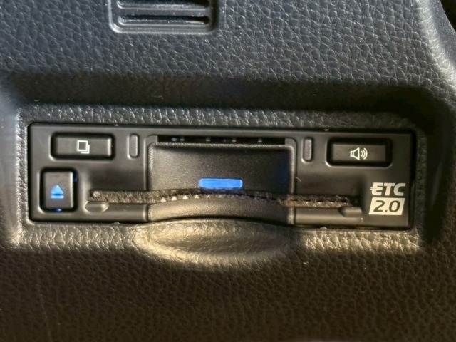 トヨタ ノアハイブリッドの画像12