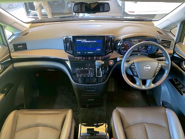 エルグランド□250Highway STAR S Urban CHROME 内装他