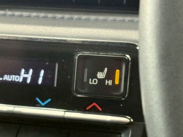 トヨタ ヴォクシーハイブリッドの画像7