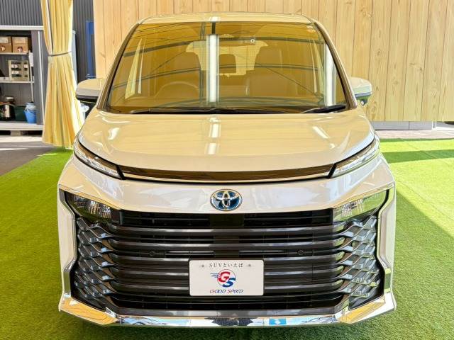 トヨタ ヴォクシーハイブリッドの画像13