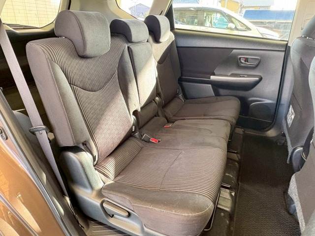 トヨタ プリウスαの画像10