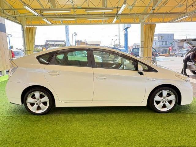 トヨタ プリウスの画像16