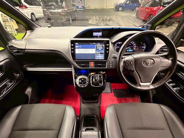 ノアハイブリッドSi“W×BII” 内装他