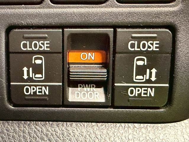 トヨタ&nbsp;ノアハイブリッドの画像7