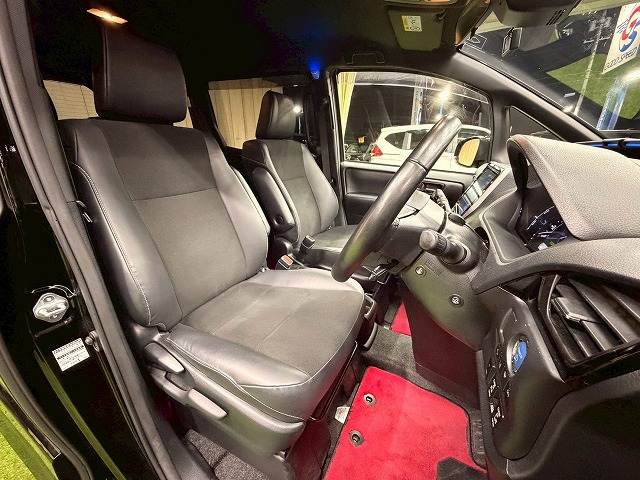 トヨタ&nbsp;ノアハイブリッドの画像9