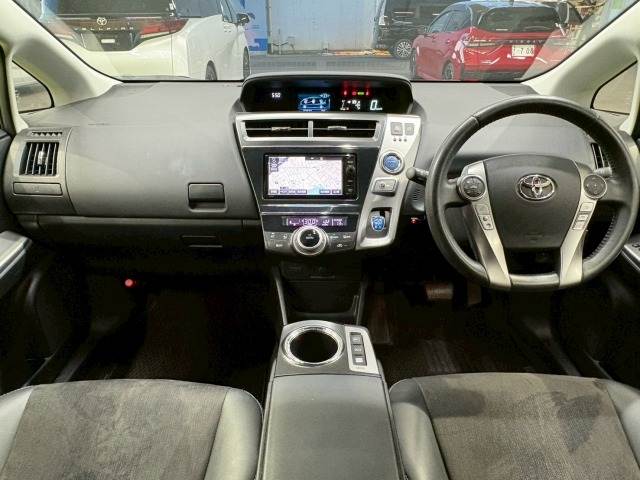 プリウスαG 内装他