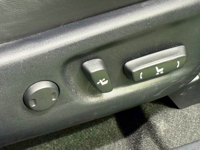 プリウスαG 内装他