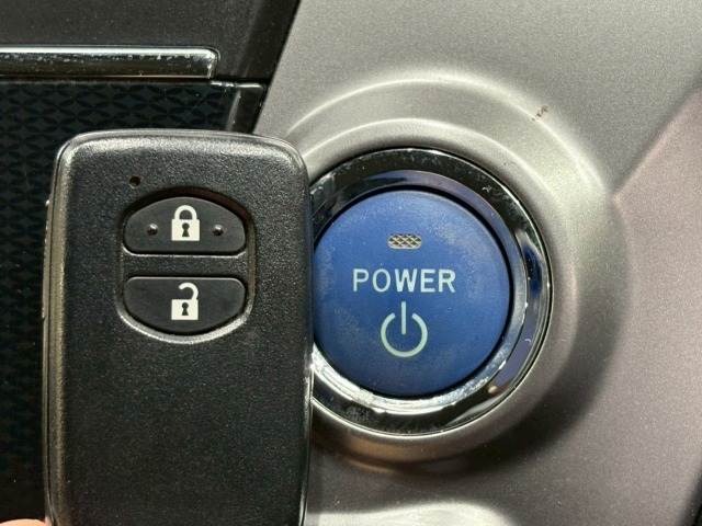 トヨタ プリウスαの画像13