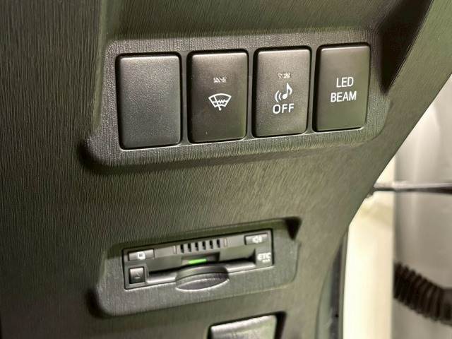 トヨタ プリウスαの画像7