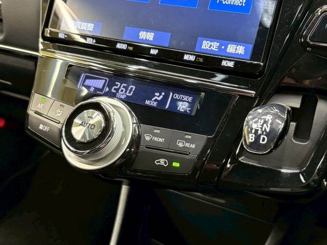 トヨタ プリウスαの画像8