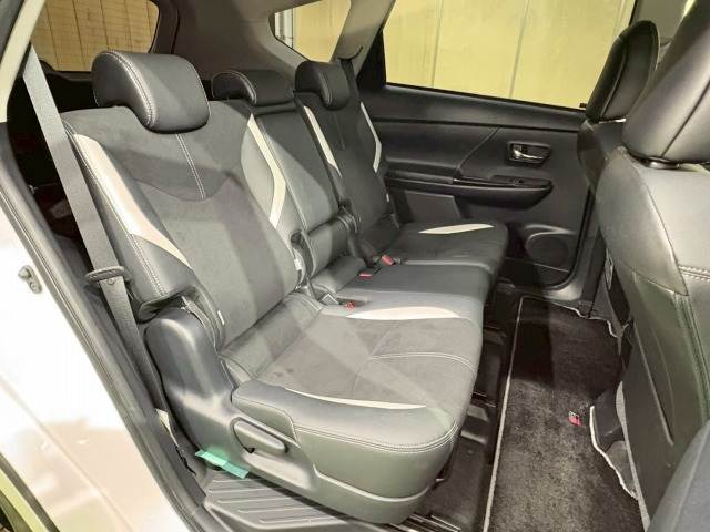 トヨタ プリウスαの画像10