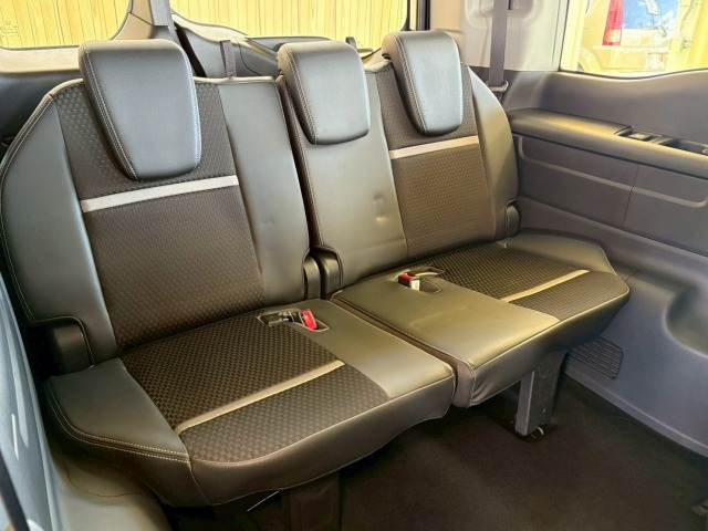 ホンダ ステップワゴンの画像11