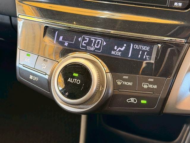 トヨタ&nbsp;プリウスαの画像8