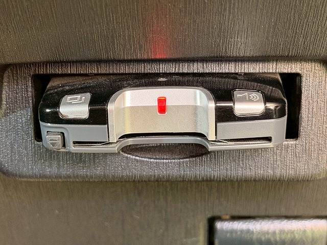 トヨタ&nbsp;プリウスαの画像12