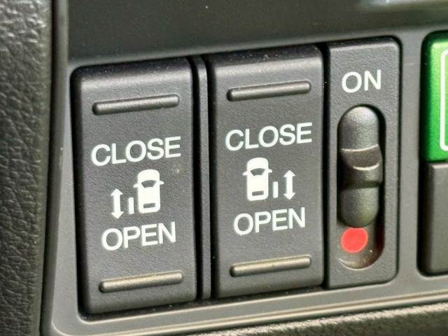 オデッセイ□e:HEV ABSOLUTE・EX 内装他