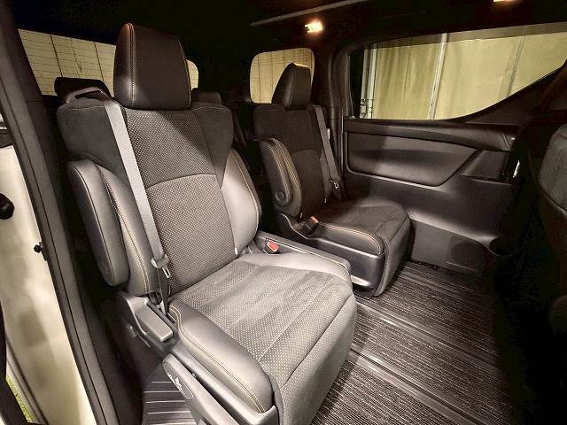 トヨタ&nbsp;ヴェルファイアの画像10