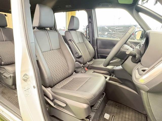 トヨタ&nbsp;ノアハイブリッドの画像9