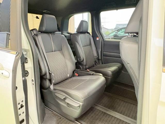 トヨタ&nbsp;ノアハイブリッドの画像10