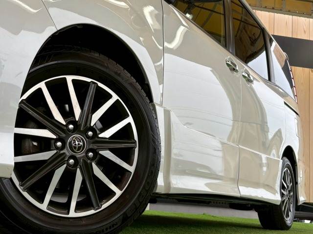 トヨタ&nbsp;ノアの画像16