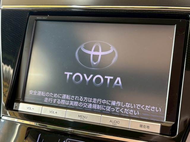 トヨタ プリウスαの画像3