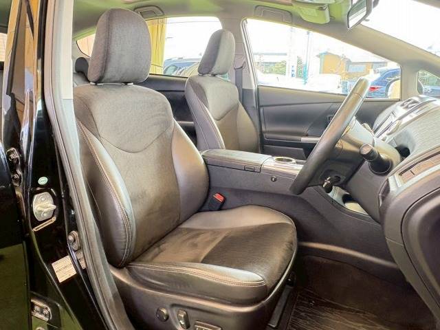 トヨタ プリウスαの画像9