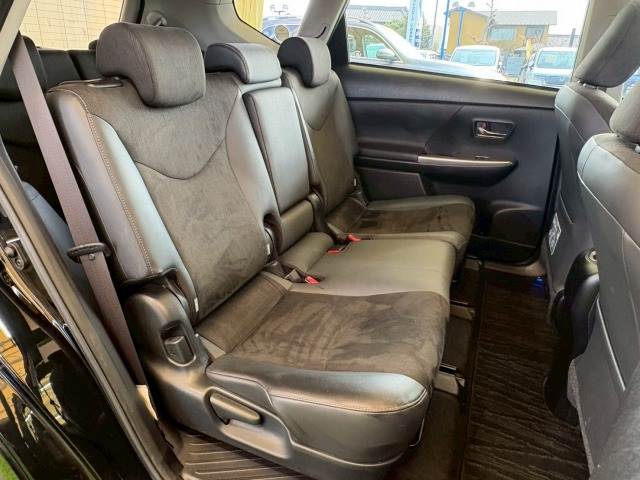 トヨタ プリウスαの画像10