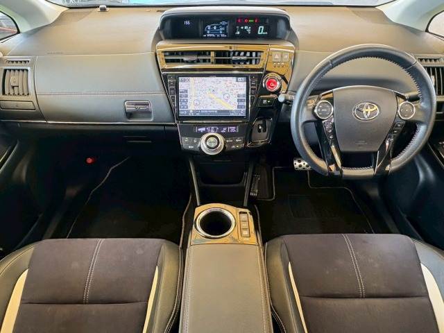 トヨタ&nbsp;プリウスαの画像3