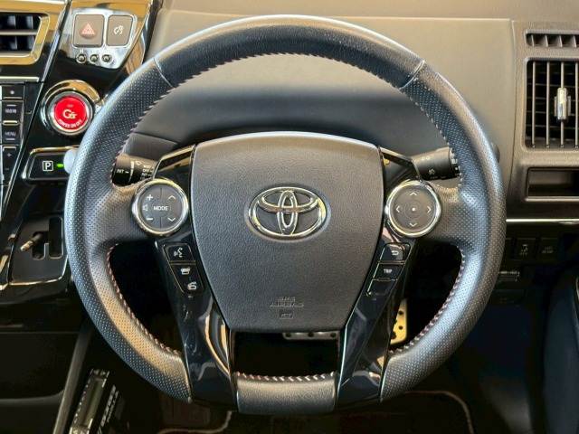 トヨタ&nbsp;プリウスαの画像9