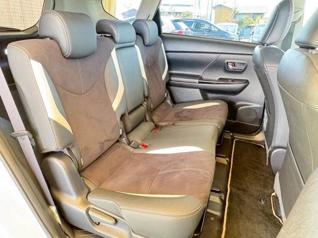 トヨタ&nbsp;プリウスαの画像11