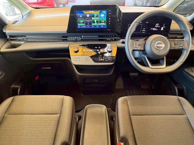 セレナe-POWER ハイウェイスターV 内装他