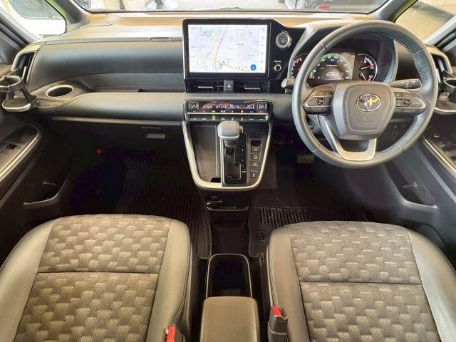 トヨタ&nbsp;ヴォクシーの画像3