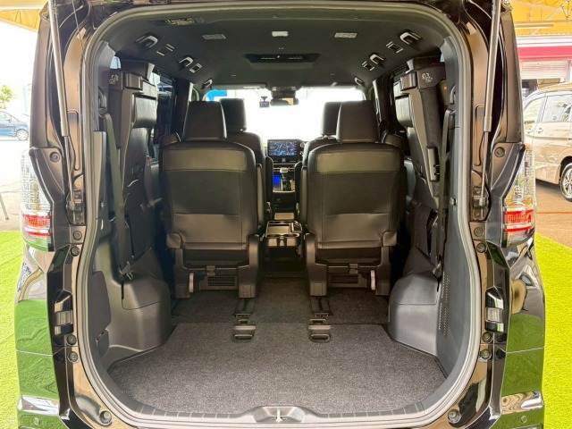 トヨタ&nbsp;ヴォクシーの画像12