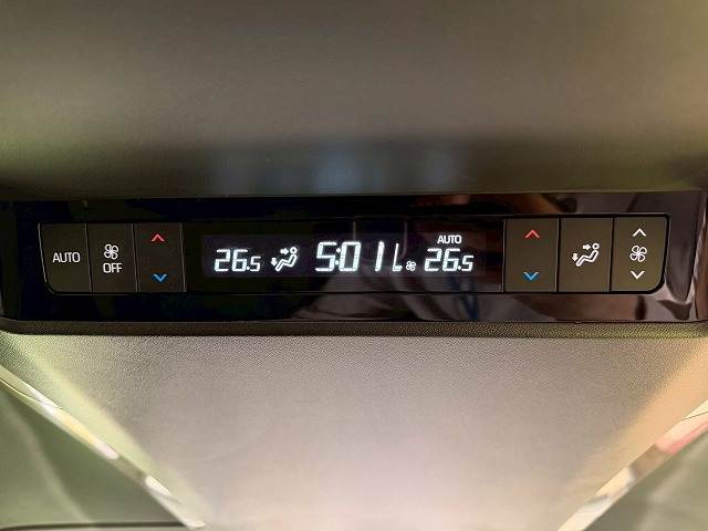 トヨタ&nbsp;アルファードの画像8