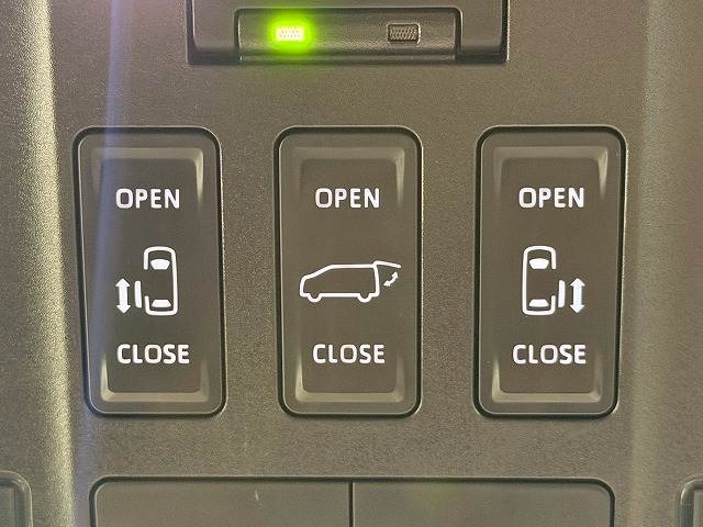 トヨタ&nbsp;アルファードの画像9