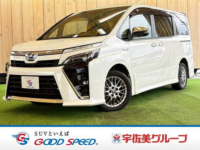 トヨタ ヴォクシーハイブリッド ZS“煌II” 純正9型ナビ/12.1型フリップダウンモニター/7人乗/両側電動スライド/Wエアコン/シートヒーター/クルーズコントロール/オートハイビーム/レーンキープ 外観