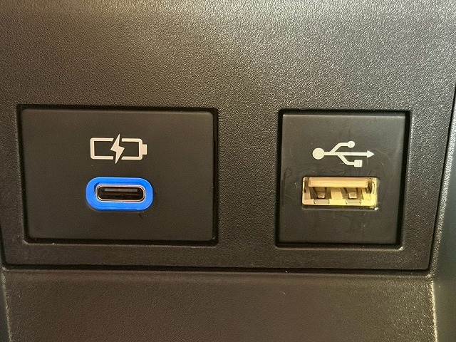トヨタ ヴォクシーの画像9
