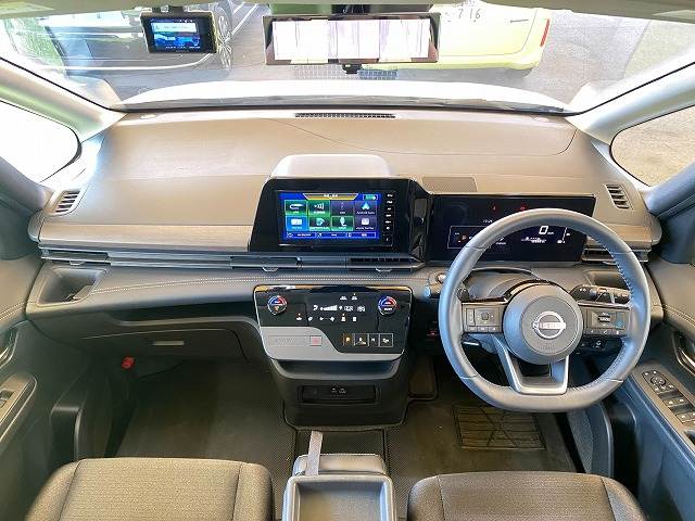 日産セレナ□ハイウェイスターV Vセレクション 内装他