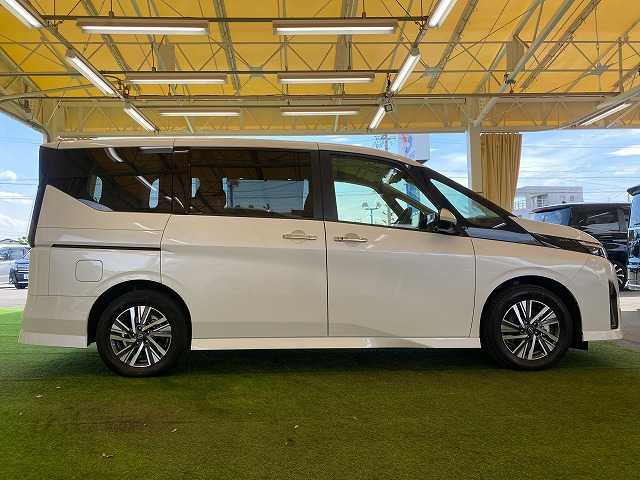 日産 セレナの画像17