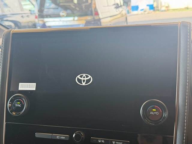 トヨタ&nbsp;アルファードハイブリッドの画像3