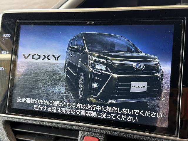 トヨタ&nbsp;ヴォクシーの画像3