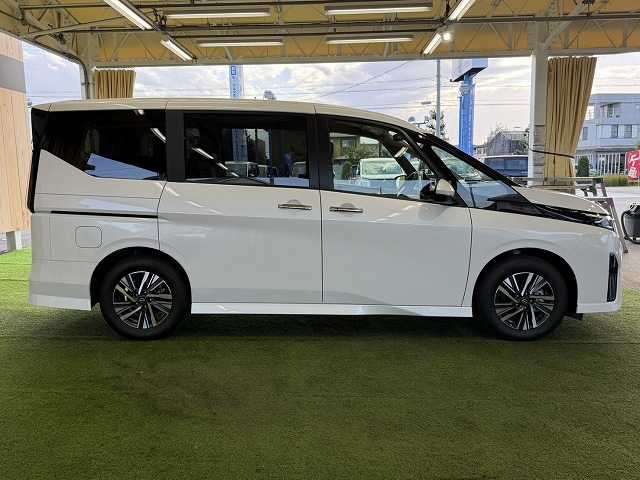 日産&nbsp;セレナの画像17