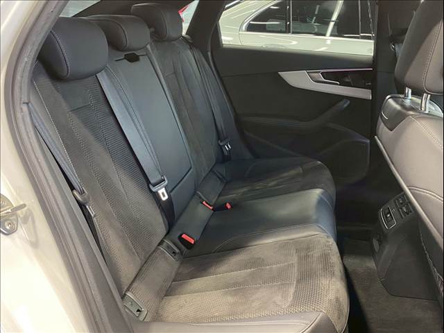 A440 TDI quattro S line 内装他