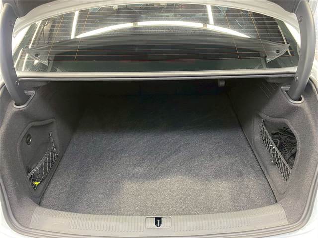 アウディ A4の画像18