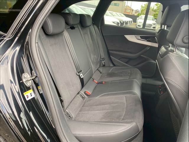 A4 AvantBlack Style PLUS 内装他