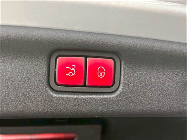 メルセデス・ベンツ C-CLASS Sedanの画像9