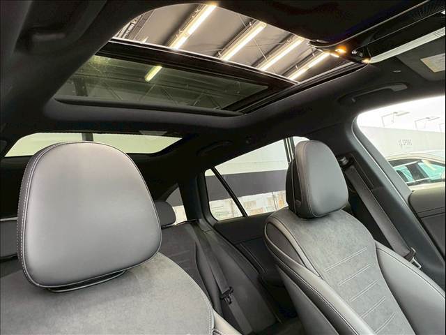 C-CLASS StationwagonC220d アバンギャルド　AMGライン 内装他