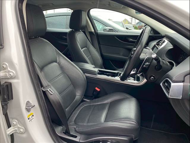 XES2.0D180 内装他