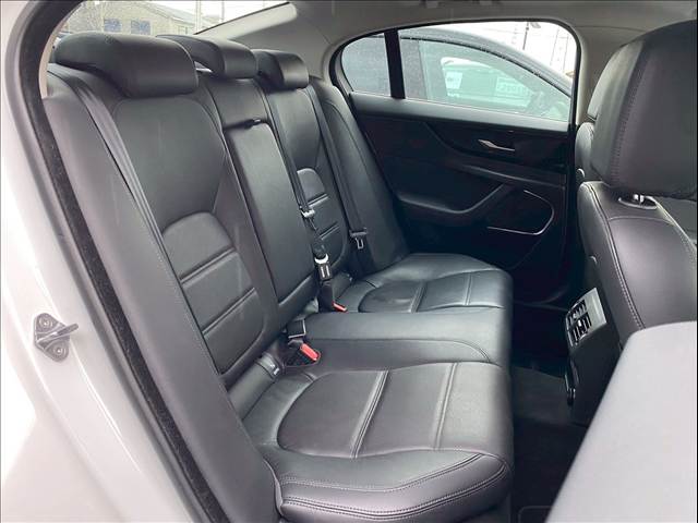 XES2.0D180 内装他